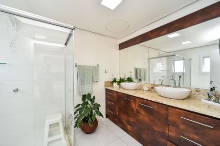 Casa para alugar com 480m², 4 quartos e 4 vagasBanheiro da Suíte 1