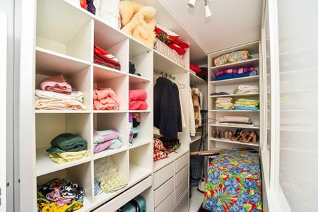 Casa para alugar com 480m², 4 quartos e 4 vagasCloset da Suíte 3