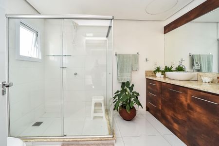 Casa para alugar com 480m², 4 quartos e 4 vagasBanheiro da Suíte 1