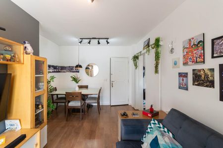 Apartamento à venda com 71m², 2 quartos e 1 vagaSala