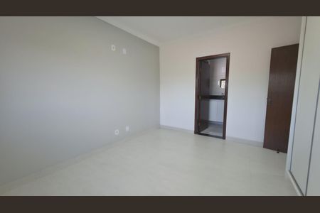Casa para alugar com 240m², 3 quartos e 2 vagasSuíte 2