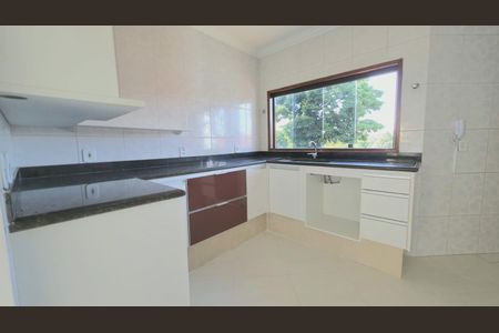 Cozinha - Armários de casa para alugar com 3 quartos, 240m² em Lagoa Mansões , Lagoa Santa