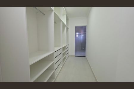 Casa para alugar com 240m², 3 quartos e 2 vagasClosed suíte 1