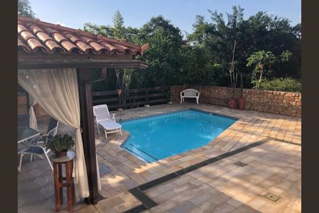 Casa de condomínio à venda com 413m², 3 quartos e 3 vagasPiscina