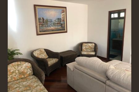 Casa de condomínio à venda com 413m², 3 quartos e 3 vagasSala