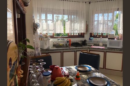 Casa de condomínio à venda com 413m², 3 quartos e 3 vagasCozinha