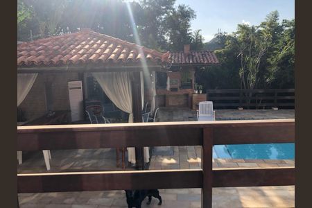 Casa de condomínio à venda com 413m², 3 quartos e 3 vagasPiscina