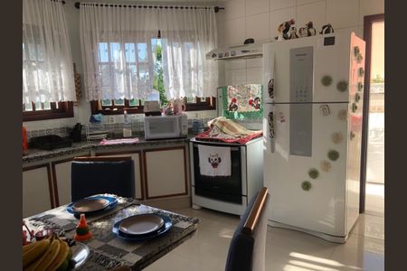 Casa de condomínio à venda com 413m², 3 quartos e 3 vagasCozinha