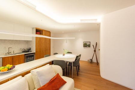 Apartamento para alugar com 110m², 3 quartos e 4 vagas Apartamento para alugar com 110m², 3 quartos e 4 vagasSala