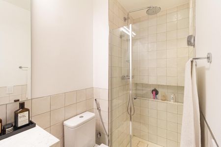Apartamento para alugar com 110m², 3 quartos e 4 vagas Apartamento para alugar com 110m², 3 quartos e 4 vagasBanheiro da Suíte 2