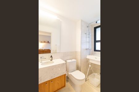 Apartamento para alugar com 110m², 3 quartos e 4 vagas Apartamento para alugar com 110m², 3 quartos e 4 vagasBanheiro da Suíte 1