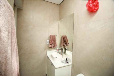 Casa à venda com 126m², 3 quartos e 3 vagas Casa à venda com 126m², 3 quartos e 3 vagasBanheiro da Suíte