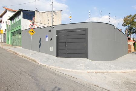 Casa à venda com 126m², 3 quartos e 3 vagas Casa à venda com 126m², 3 quartos e 3 vagasFachada