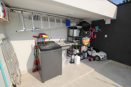 Casa à venda com 126m², 3 quartos e 3 vagas Casa à venda com 126m², 3 quartos e 3 vagasÁrea de Serviço