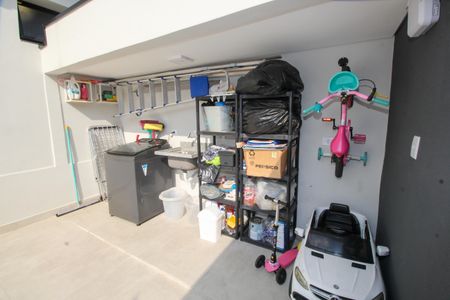 Casa à venda com 126m², 3 quartos e 3 vagas Casa à venda com 126m², 3 quartos e 3 vagasÁrea de Serviço