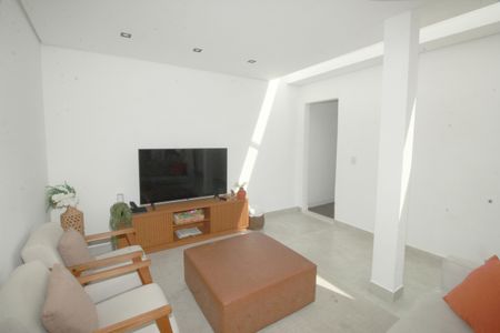 Casa à venda com 126m², 3 quartos e 3 vagas Casa à venda com 126m², 3 quartos e 3 vagasSala
