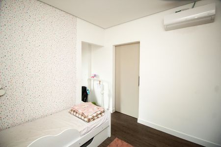 Casa à venda com 126m², 3 quartos e 3 vagas Casa à venda com 126m², 3 quartos e 3 vagasQuarto 1