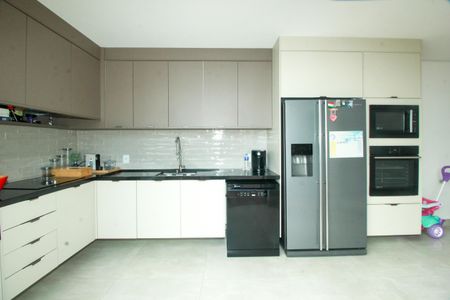 Casa à venda com 126m², 3 quartos e 3 vagas Casa à venda com 126m², 3 quartos e 3 vagasCozinha