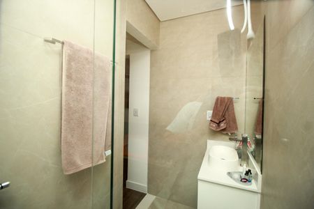Casa à venda com 126m², 3 quartos e 3 vagas Casa à venda com 126m², 3 quartos e 3 vagasBanheiro da Suíte