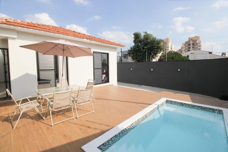 Casa à venda com 126m², 3 quartos e 3 vagas Casa à venda com 126m², 3 quartos e 3 vagasPiscina