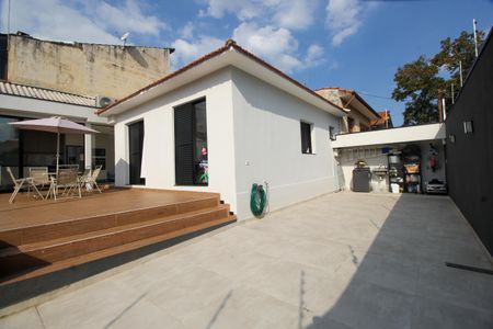 Casa à venda com 126m², 3 quartos e 3 vagas Casa à venda com 126m², 3 quartos e 3 vagasPiscina