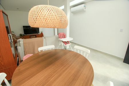 Casa à venda com 126m², 3 quartos e 3 vagas Casa à venda com 126m², 3 quartos e 3 vagasSala de Jantar