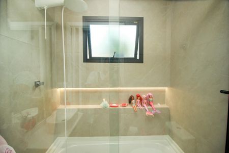 Casa à venda com 126m², 3 quartos e 3 vagas Casa à venda com 126m², 3 quartos e 3 vagasBanheiro Social