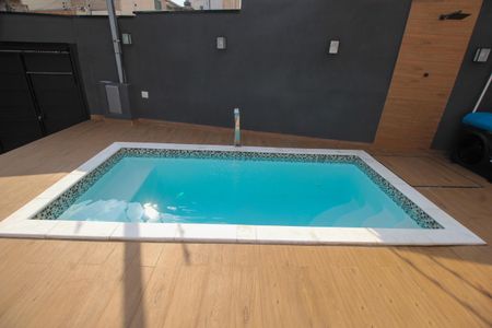 Casa à venda com 126m², 3 quartos e 3 vagas Casa à venda com 126m², 3 quartos e 3 vagasPiscina
