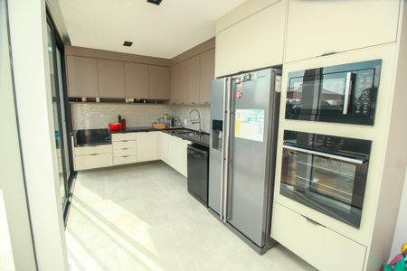 Casa à venda com 126m², 3 quartos e 3 vagas Casa à venda com 126m², 3 quartos e 3 vagasCozinha