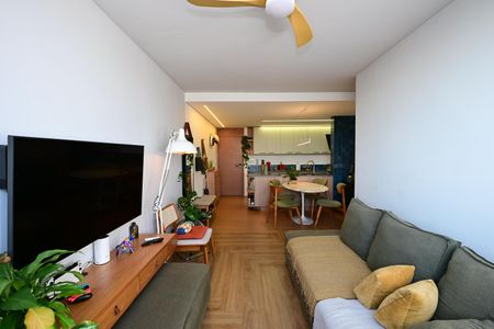 Sala de apartamento à venda com 3 quartos, 75m² em Jardim Piracuama, São Paulo