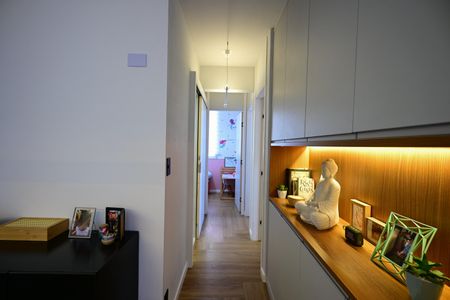 Corredor de apartamento à venda com 3 quartos, 75m² em Jardim Piracuama, São Paulo