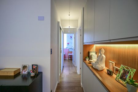 Corredor de apartamento à venda com 3 quartos, 75m² em Jardim Piracuama, São Paulo
