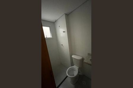 Banheiro de kitnet/studio para alugar com 1 quarto, 15m² em Vila Esperança, São Paulo