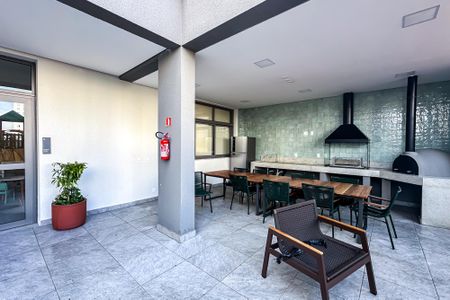 Apartamento à venda com 76m², 2 quartos e 1 vagaChurrasqueira