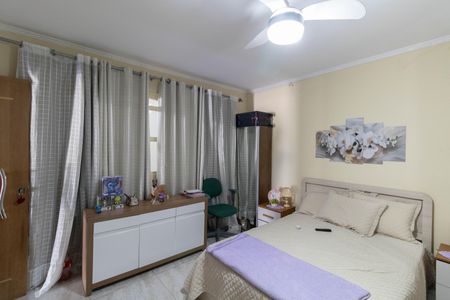 Casa à venda com 152m², 3 quartos e 2 vagasQuarto 1