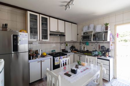 Casa à venda com 152m², 3 quartos e 2 vagasCozinha