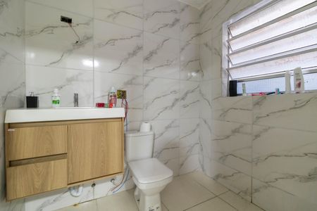 Casa à venda com 152m², 3 quartos e 2 vagasBanheiro 2 Salão