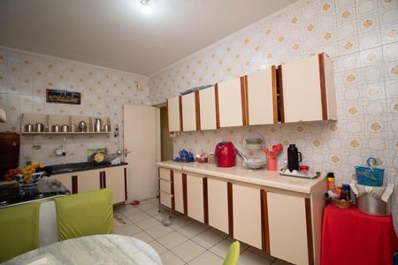 Casa à venda com 600m², 5 quartos e 3 vagas Casa à venda com 600m², 5 quartos e 3 vagasCozinha