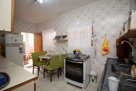 Casa à venda com 600m², 5 quartos e 3 vagas Casa à venda com 600m², 5 quartos e 3 vagasCozinha