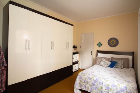 Casa à venda com 600m², 5 quartos e 3 vagas Casa à venda com 600m², 5 quartos e 3 vagasQuarto1 - Suíte