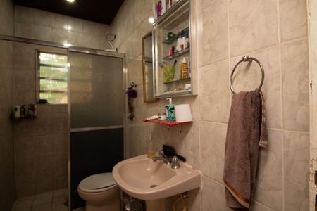Casa à venda com 600m², 5 quartos e 3 vagas Casa à venda com 600m², 5 quartos e 3 vagasBanheiro 1