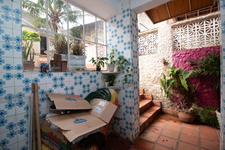 Casa à venda com 600m², 5 quartos e 3 vagas Casa à venda com 600m², 5 quartos e 3 vagasÁrea de Serviço