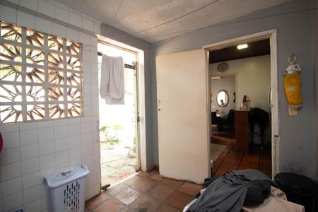 Casa à venda com 600m², 5 quartos e 3 vagas Casa à venda com 600m², 5 quartos e 3 vagasÁrea de Serviço