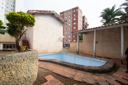 Casa à venda com 600m², 5 quartos e 3 vagas Casa à venda com 600m², 5 quartos e 3 vagasÁrea externa