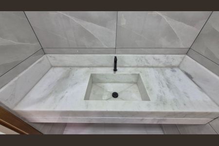 Casa à venda com 86m², 3 quartos e 2 vagasBanheiro da suíte 