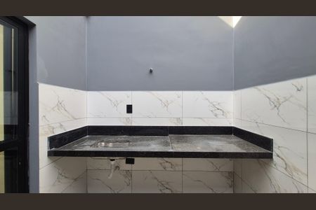 Casa à venda com 86m², 3 quartos e 2 vagasÁrea de serviço 