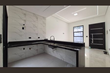 Casa à venda com 86m², 3 quartos e 2 vagasCozinha 