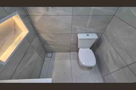 Casa à venda com 86m², 3 quartos e 2 vagasBanheiro 