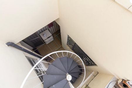 Escada de casa à venda com 2 quartos, 120m² em Vila Gomes Cardim, São Paulo