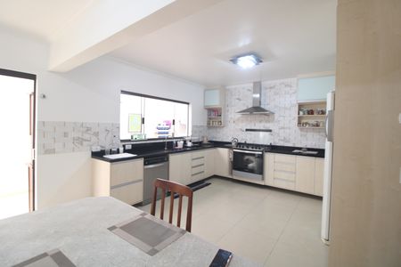 Casa à venda com 212m², 3 quartos e 5 vagasCozinha